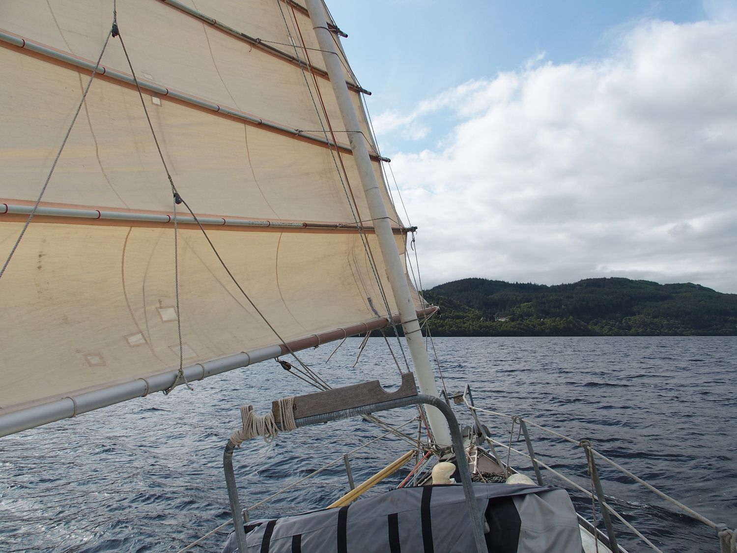 vitorlazas a Loch Ness-en